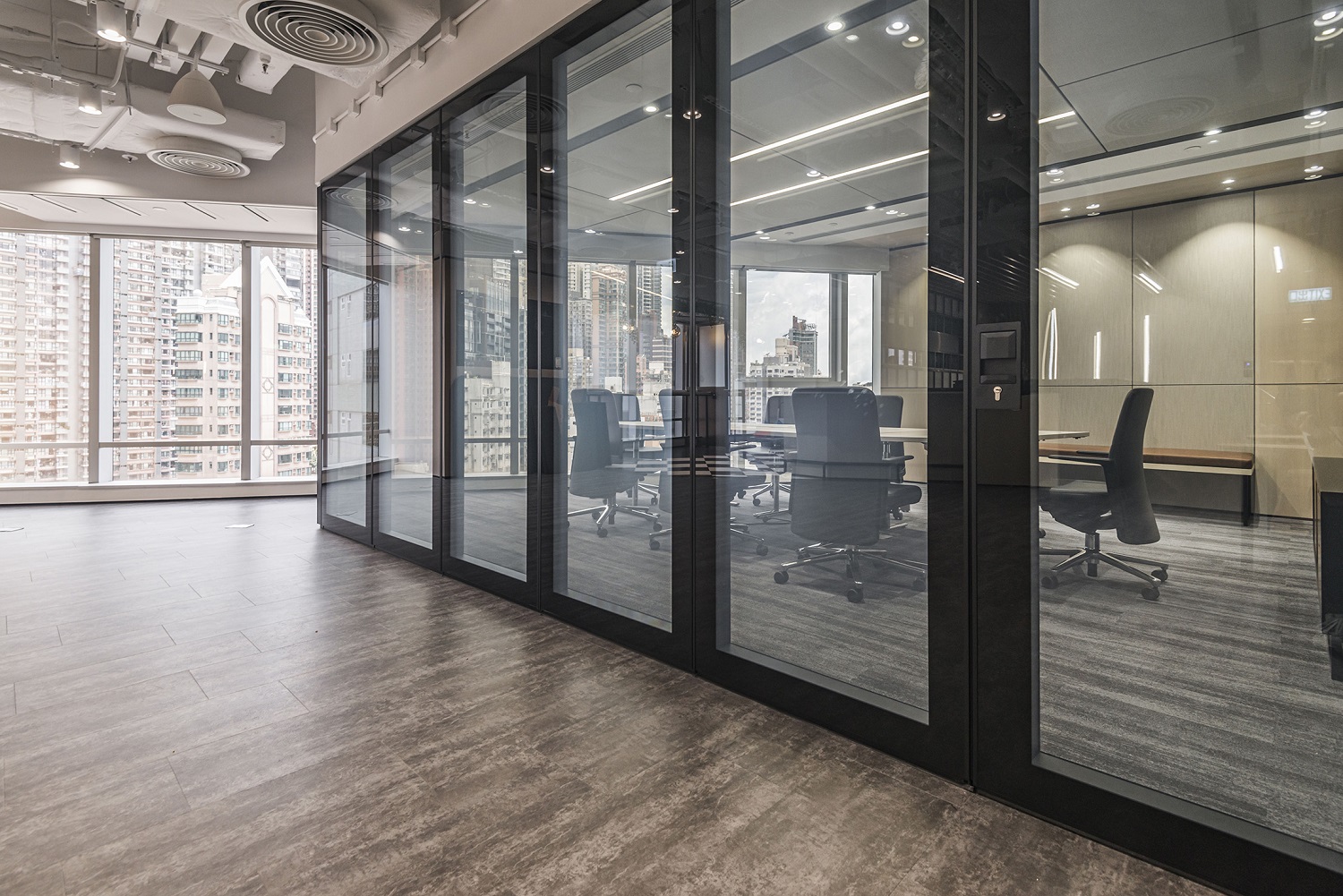 JEB Group - JEB Group - Block One Hong Kong Office | Partition Project 