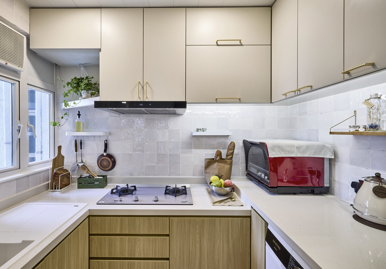 Ada Wong and Eric Liu - Littlemore Interior Design - 美景花園