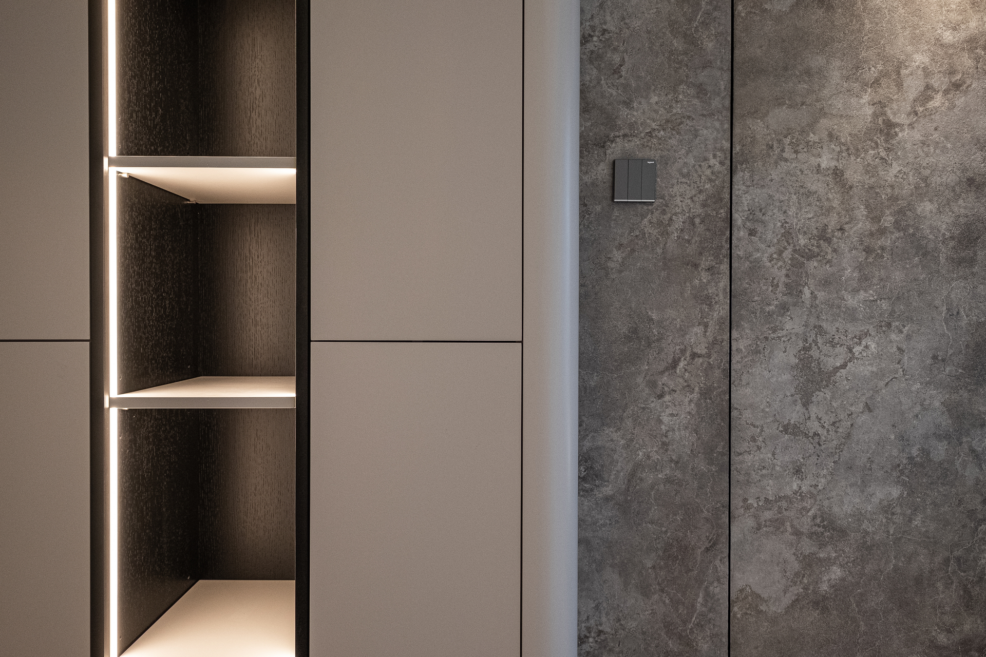 Paul Mak - our interiors ltd. - Lake Silver